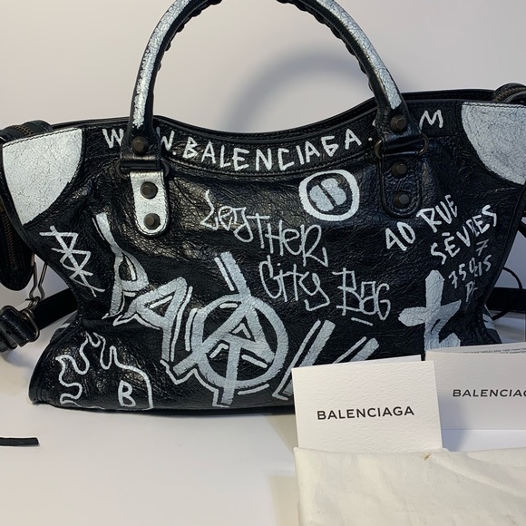 BALENCIAGA
Classic City AJ Graffiti-Print Satchel - Picture 2 of 8